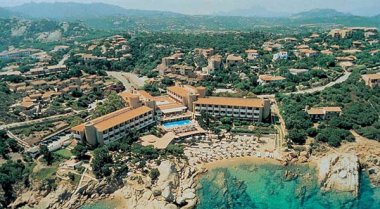 Grand Hotel Smeraldo Beach (Гранд Хотел Смеральдо Бич), Сардиния